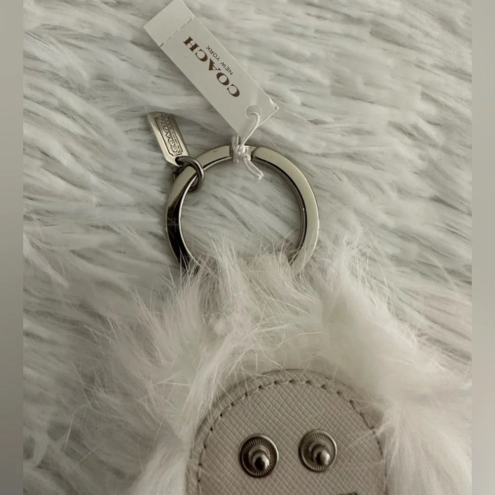New Coach F62983 Furry Lion Keychain‎ Key Fob Ring Charm - Picture 3 of 5